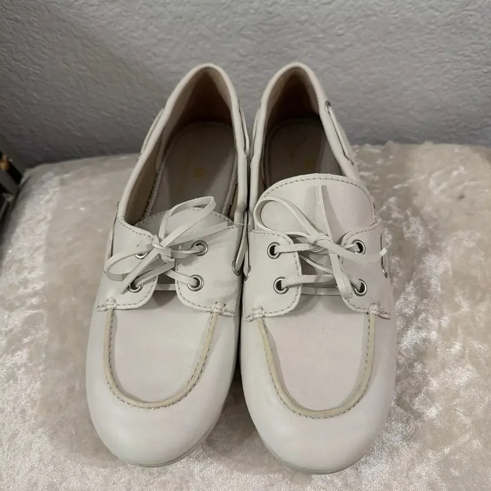 Vintage White Tommy Bahama Tie Loafers 9.5M